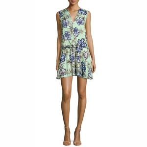 Alice + Olivia
Brook Oasis Floral-mint Casual Dress
Drop waist, size Medium